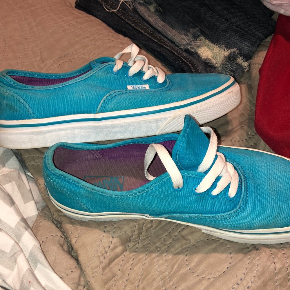 Vans - Picture 4 of 5